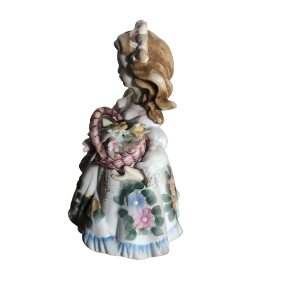 Vintage Lefton KW125C hand painted ceramic flower girl figurine - Picture 2 of 5